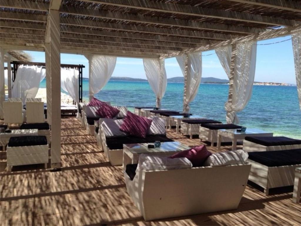 Charming Seaside Apartments Noa & Jakov, Zaboric Sibenik מראה חיצוני תמונה