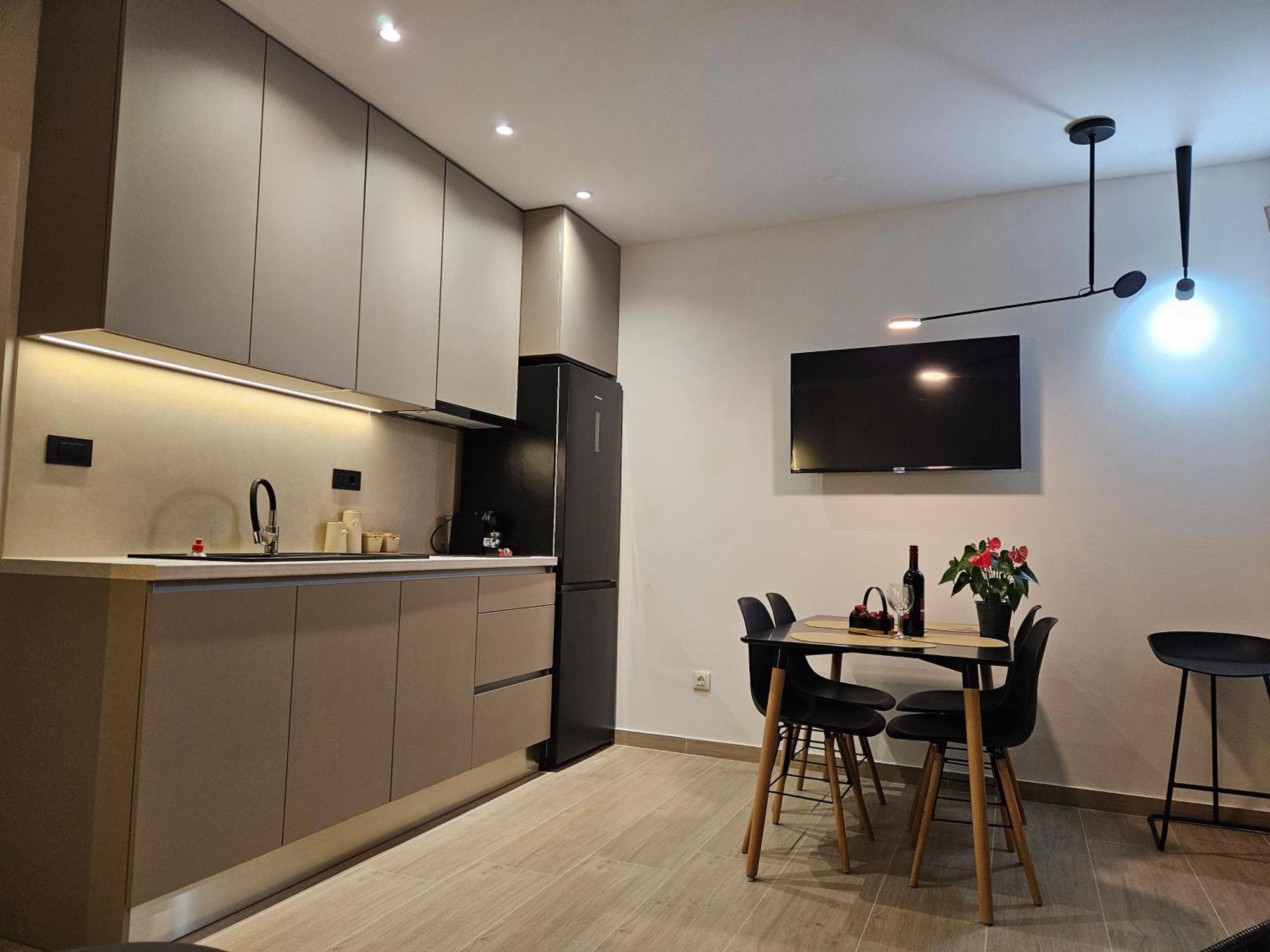 Charming Seaside Apartments Noa & Jakov, Zaboric Sibenik מראה חיצוני תמונה